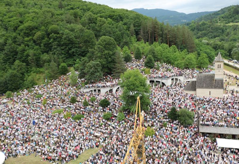 FOTO | Uočnica sv. Ivi u Podmilačju - Najveći broj vjernika u više od 30 godina 